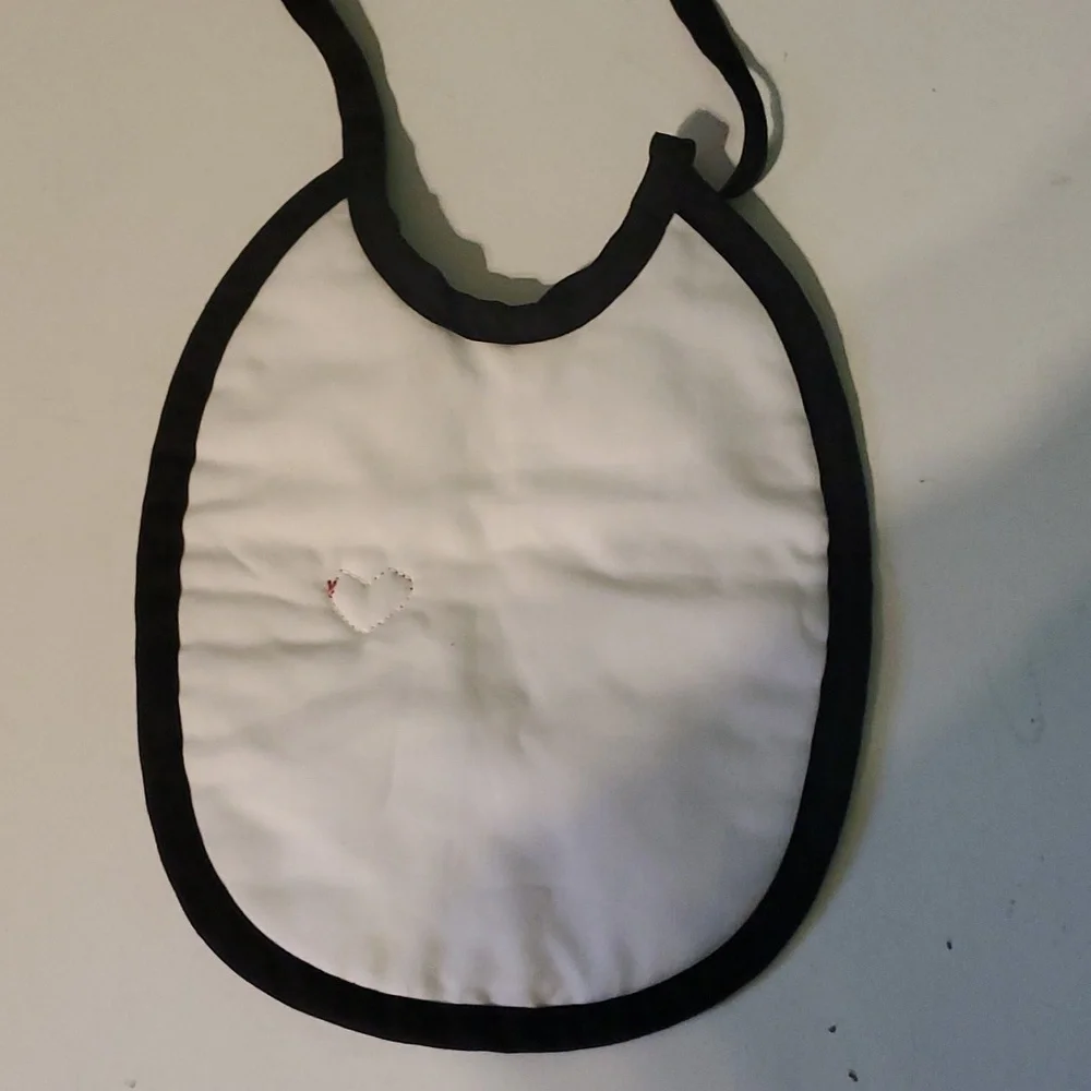 New baby tuxedo bib